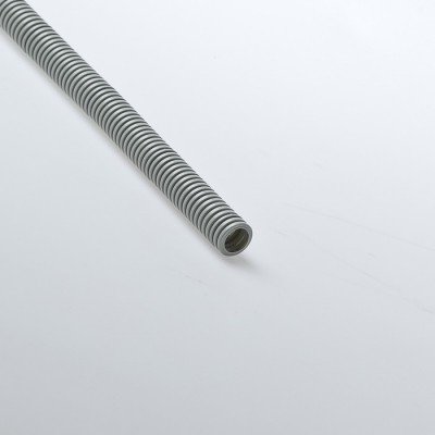 Фотография товара 'Ruvinil Труба гофрированная 20мм ПВХ с зондом тяжелая 12011'