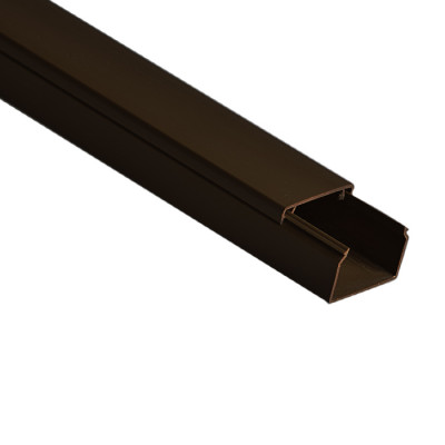 Фотография товара 'Ruvinil РКК-40х25-Ч Кабель-канал "РУВИНИЛ" 40х25х2000мм (черный)'